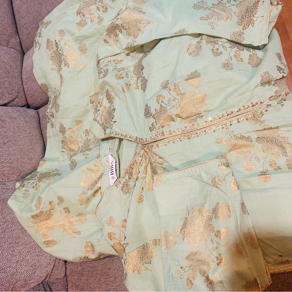 Biba Light Green and Gold Floral Embroidered Dress - Picture 7 of 8